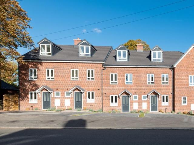 House for rent in Loundsley Green, East Midlands