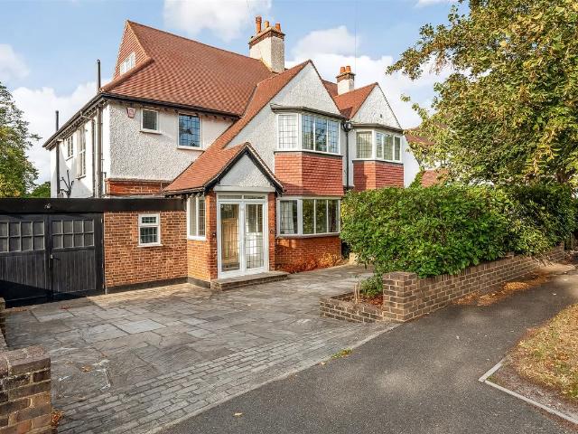 Apartment for rent in London Borough of Croydon, Purley