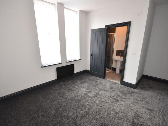 Apartment for rent in South Tranmere, New Ferry