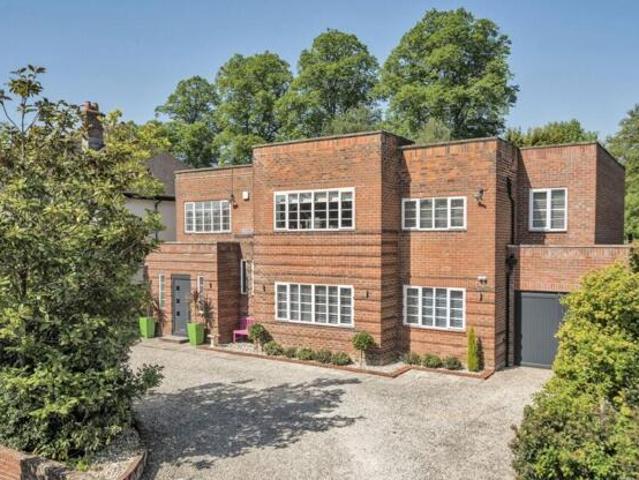 House for sale in Barton Stacey, Hampshire