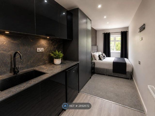 Room for rent in Coalville, Leicestershire
