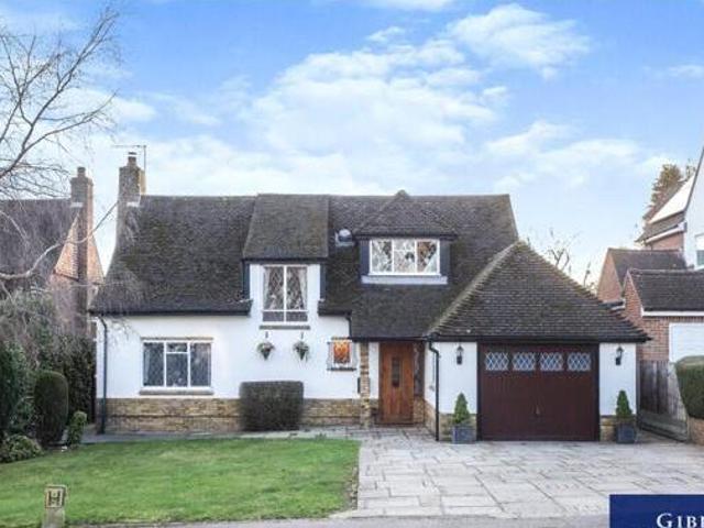 House for sale in Batchworth, Hertfordshire