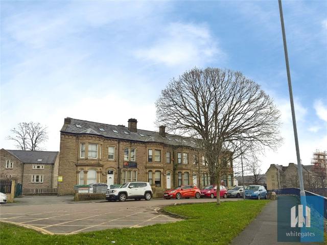 Studio for rent in Highfields, Huddersfield