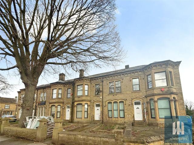 Studio for rent in Highfields, Huddersfield