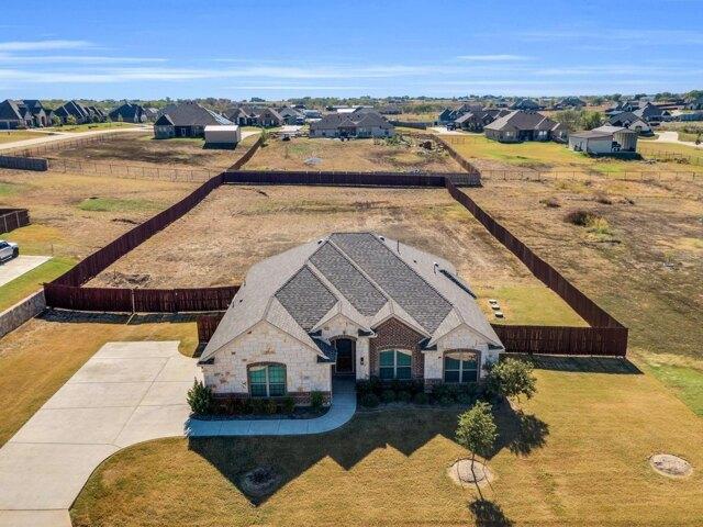 House for sale in Venus, Texas
