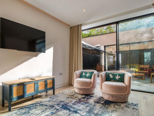 Townhouse for rent in Cat Hill, Isle Of Man