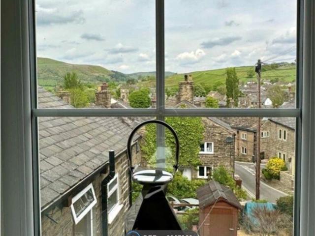 Room for rent in Little Hayfield, High Peak