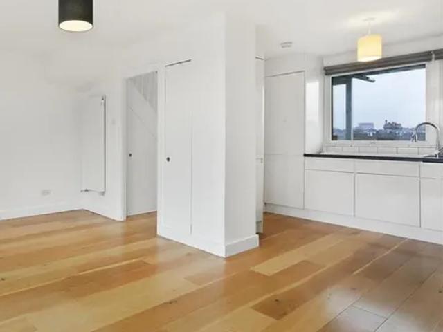 Apartment for rent in Dartmouth Park, Isle Of Man