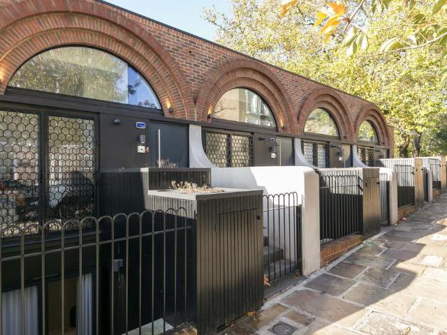 House for rent in Dartmouth Park, Greater London