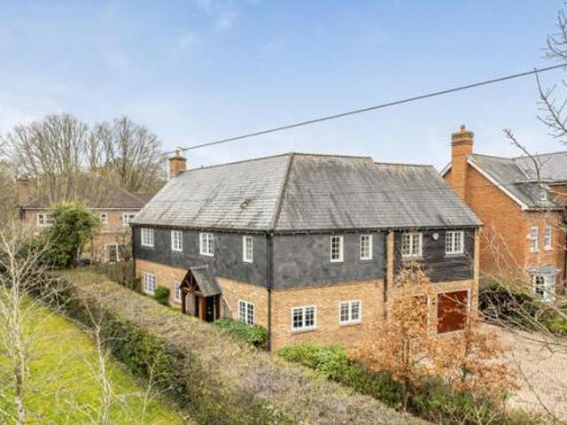 House for sale in Ascot