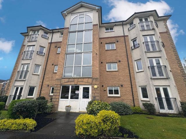 Apartment for rent in Dean Park, Renfrew