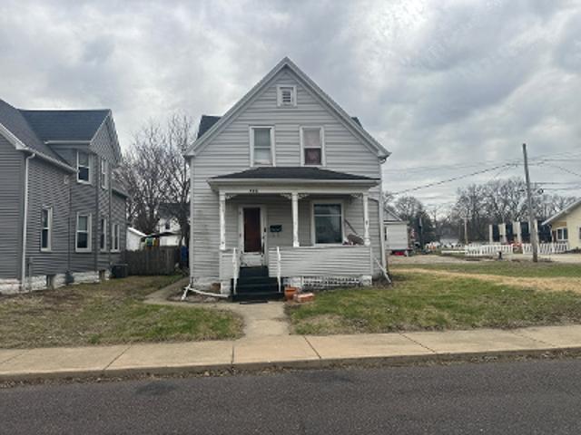 House for sale in Pekin, Illinois