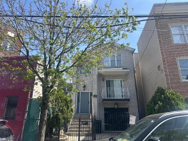 House for sale in Newark, New Jersey