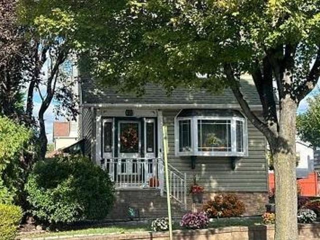 House for sale in Wood Ridge, New Jersey