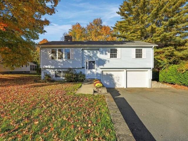 House for sale in Easthampton, Hampshire County