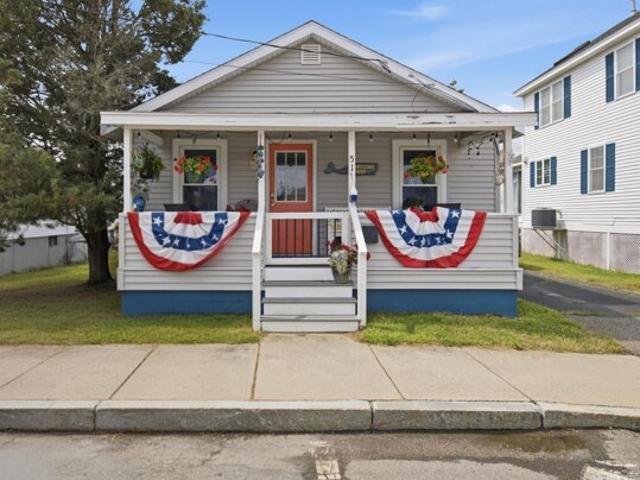 House for sale in Hampton Beach, Hampton