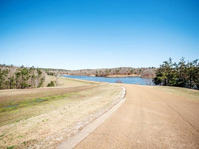 Land for sale in Oxford, Mississippi