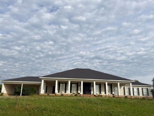 House for sale in Grenada, Mississippi