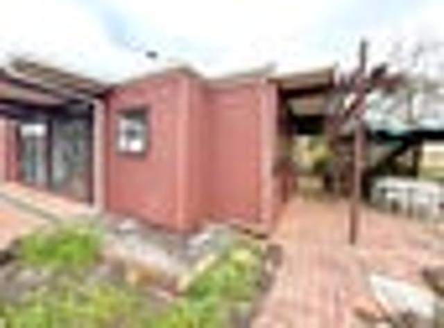 Townhouse for rent in Howick, Oroua County