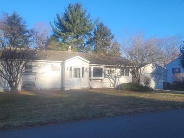 House for sale in Danbury, Connecticut