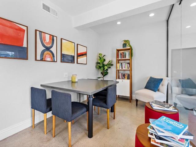 Apartment for rent in Fullerton, California