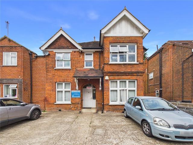 Apartment for rent in Shortlands, Greater London