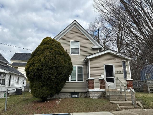 House for sale in Third Ward, Grand Rapids