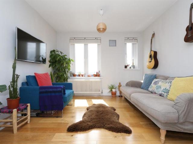 Apartment for rent in Finsbury Park, Isle Of Man