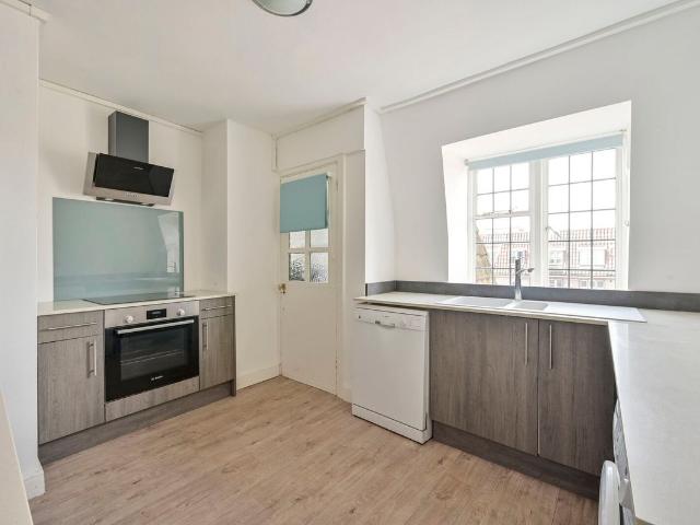 Apartment for rent in Putney Village, Greater London