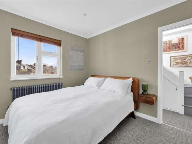 Apartment for rent in North Kensington, Isle Of Man