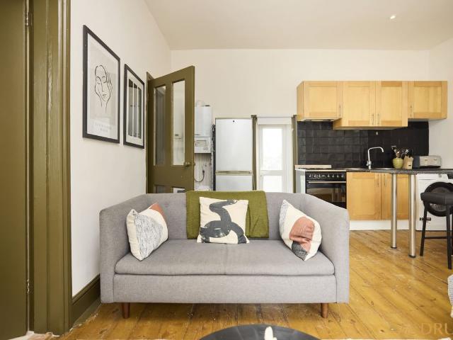 Studio for rent in North Kensington, Greater London