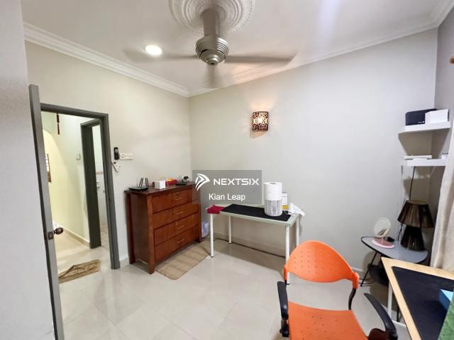 Residential House for sale in Kajang, Langat