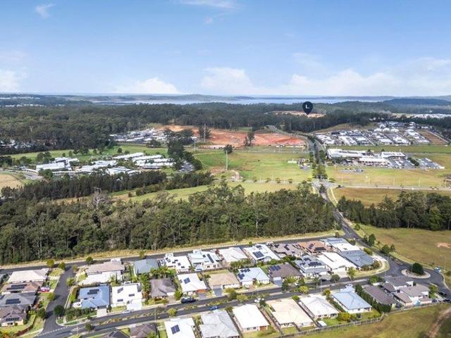Land for sale in Thrumster, New South Wales