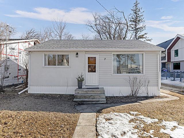 House for sale in East St. Paul, Manitoba