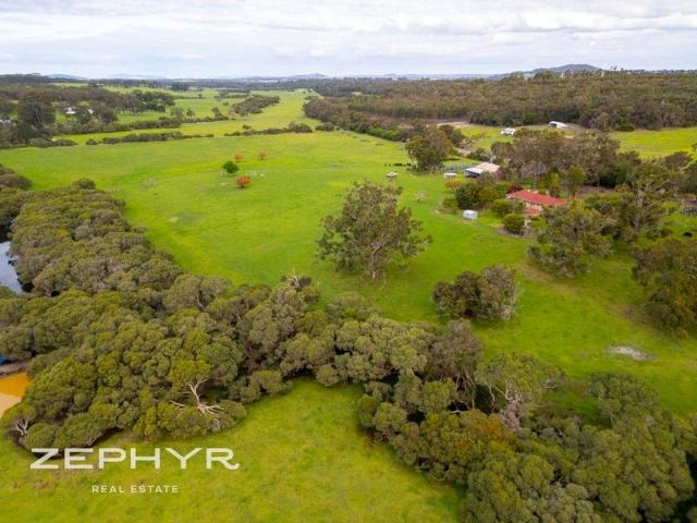 Cottage for sale in Warral, Western Australia