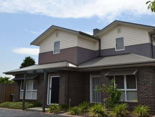 Townhouse for rent in Camerons Creek, Victoria