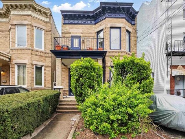 House for sale in Hudson, New Jersey