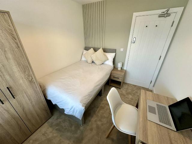 Room for rent in Feckenham, City Of Bristol
