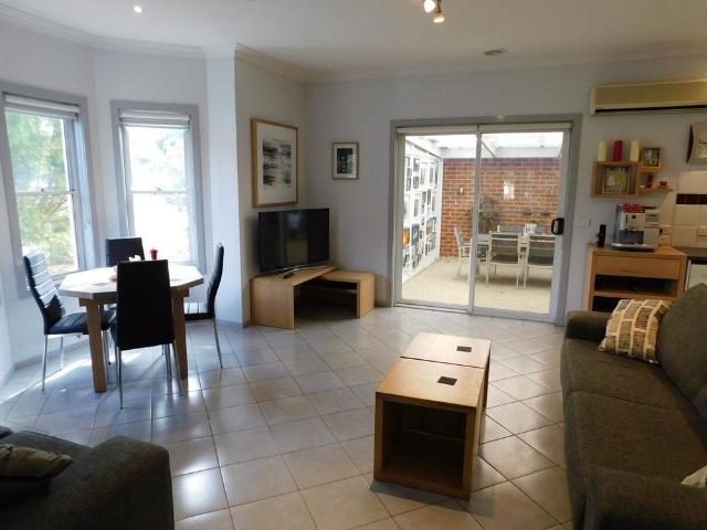 Room for rent in Geelong, Victoria