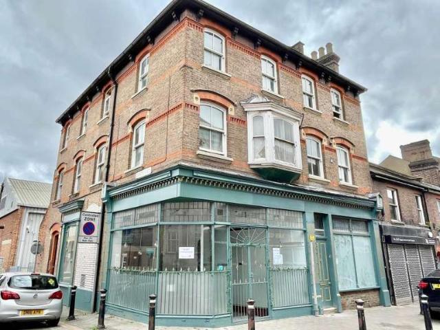 House for rent in Spring Park, Luton