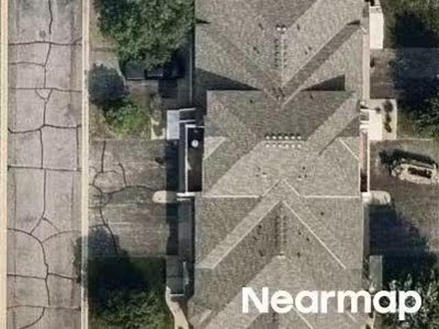 House for sale in Lakeville