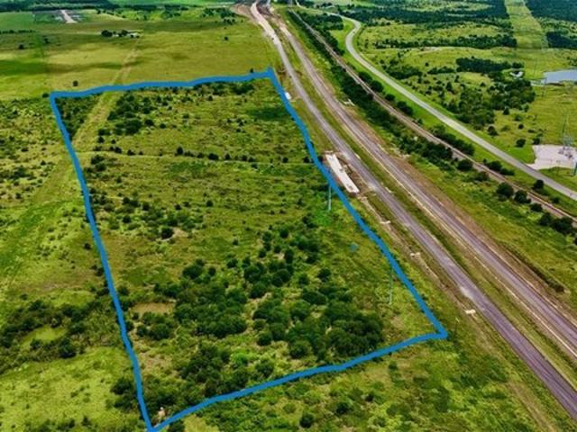 Farm for sale in Rogers, Texas