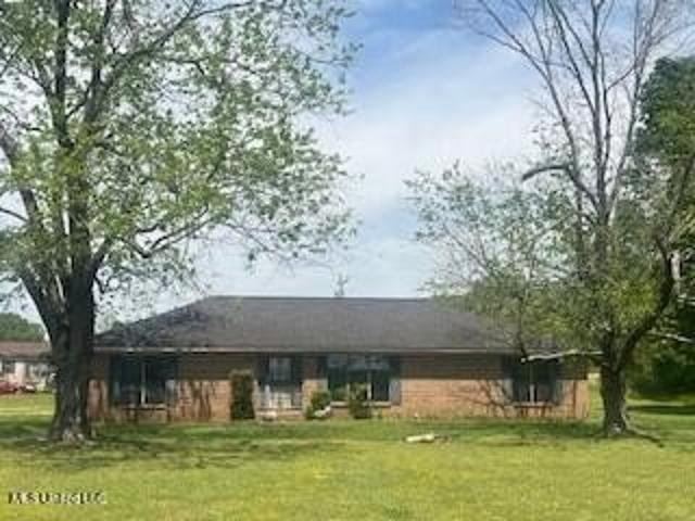 House for sale in Coffeeville