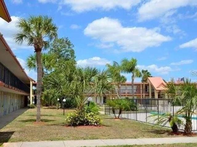 Condo for sale in Davenport