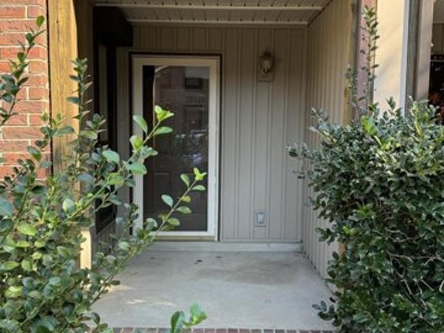 Condo for sale in Dickson