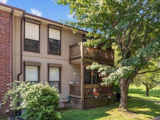 Condo for sale in Dickson