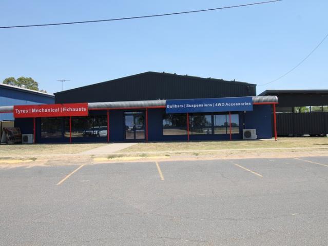 Warehouse for rent in Emerald, Queensland