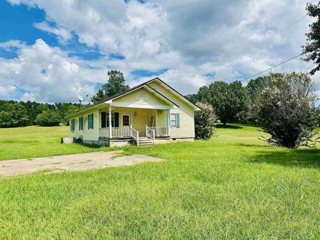House for sale in Selmer