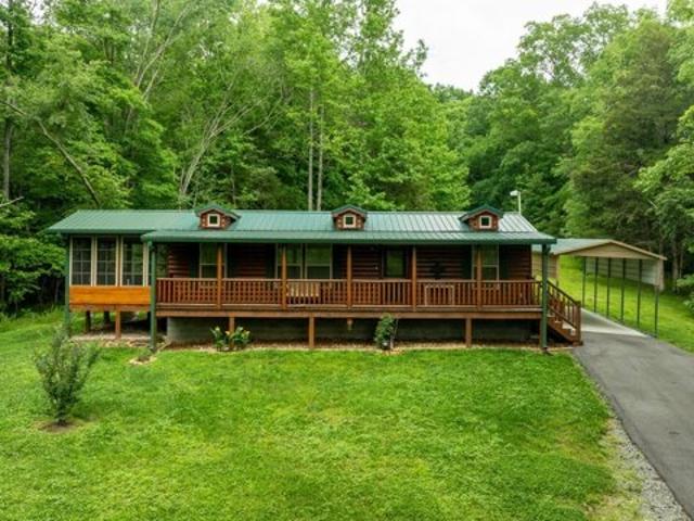 House for sale in Ashland City, Tennessee