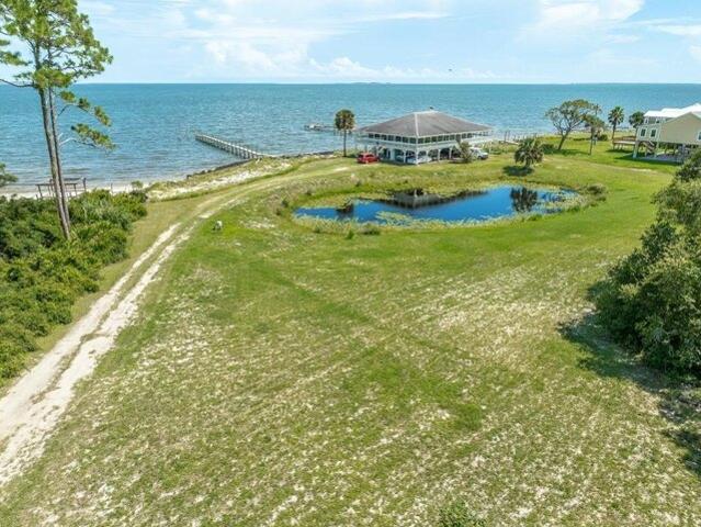 House for sale in Carrabelle